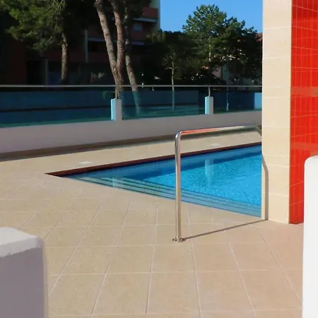 Apartment Colorful Flat With Shared Pool - Beahost